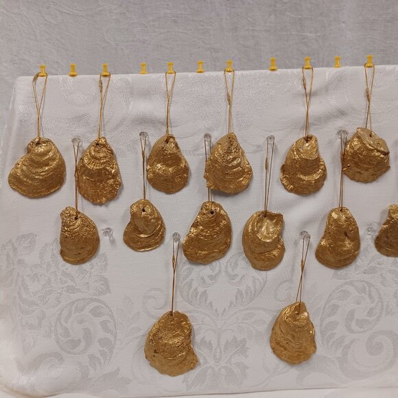 Glorious Gold #3 12 Days of Christmas Oyster Shell Ornaments + 2 Bonus Ornaments - Picture 6 of 7